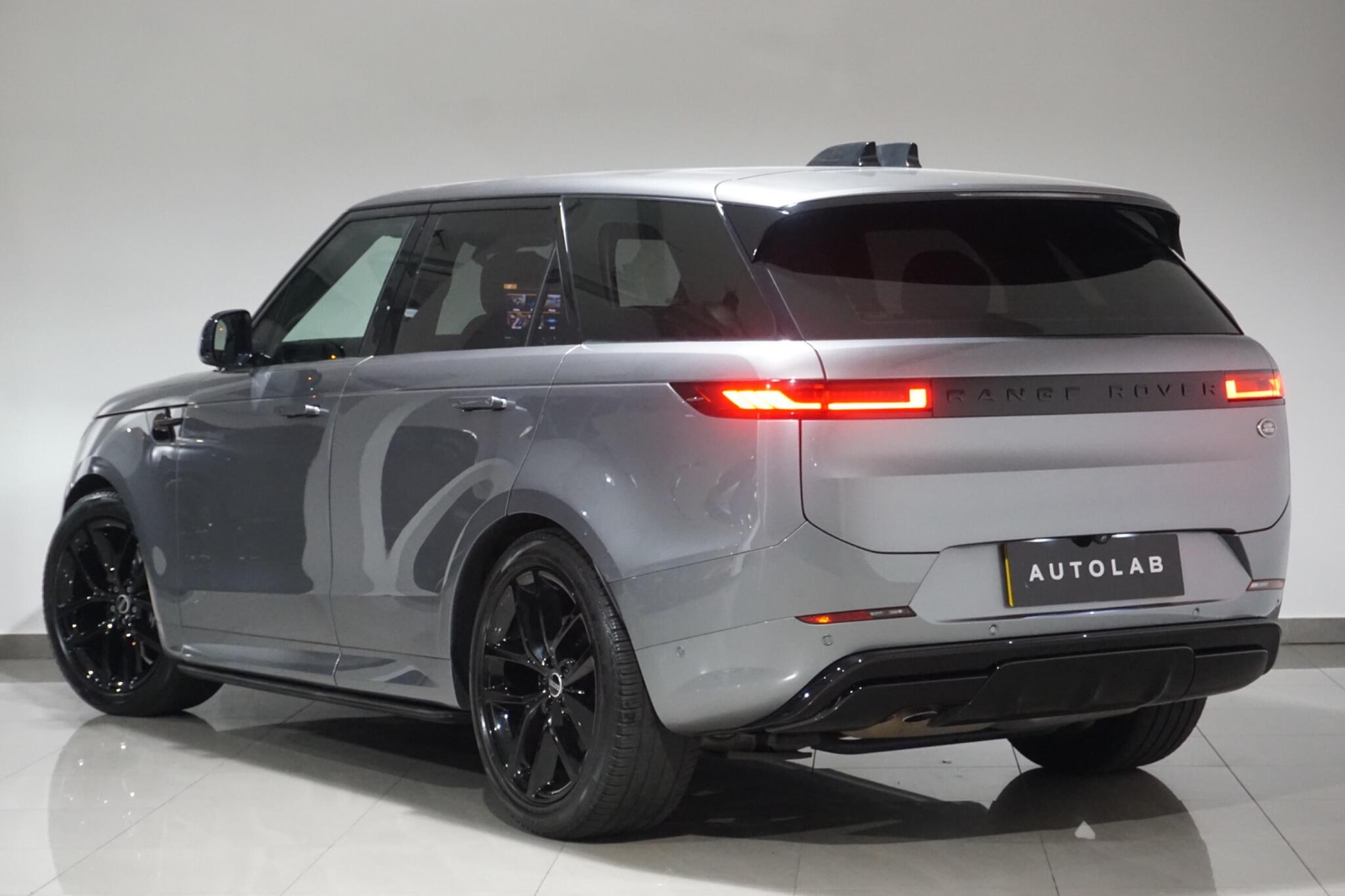 Land Rover Range Rover Sport 3.0 D300 MHEV Dynamic SE SUV 5dr Diesel Auto 4WD Euro 6 (s/s) (300 ps)